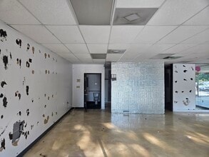 387 Hill St SE, Atlanta, GA for lease Interior Photo- Image 2 of 3
