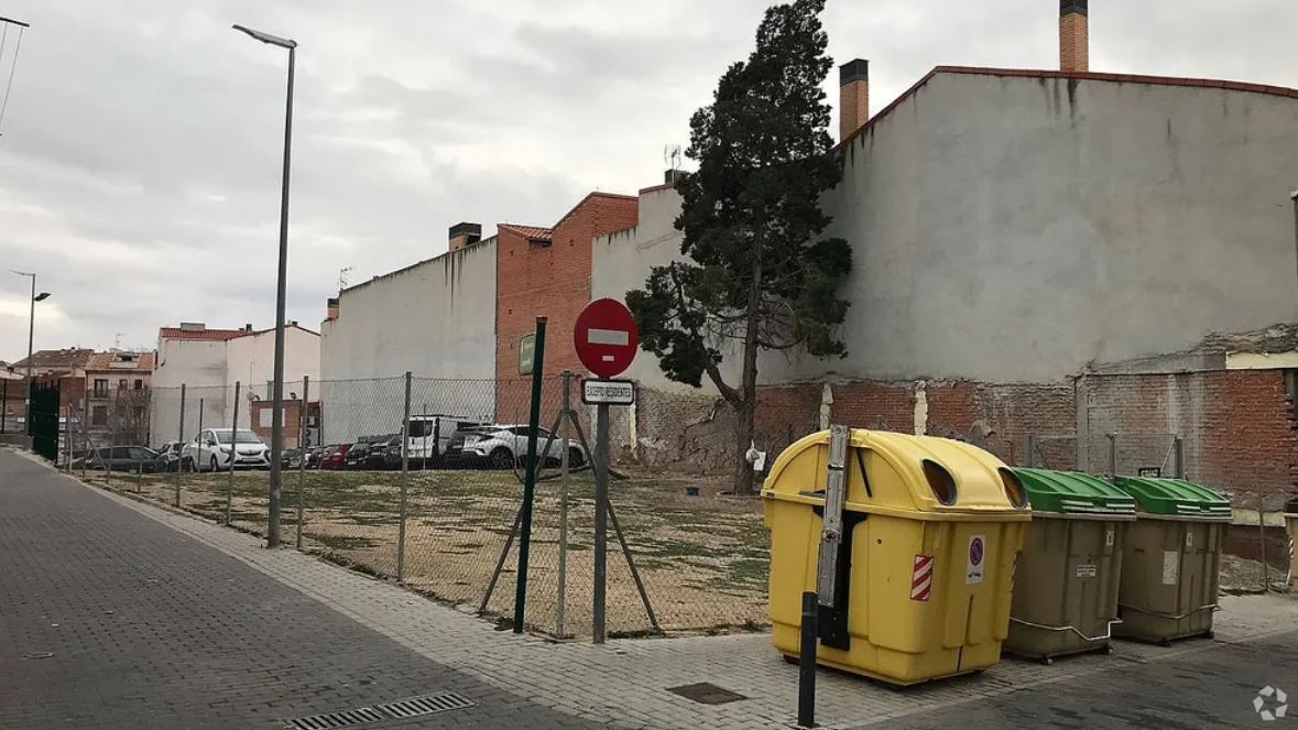 Calle Barrio Alto, 4, Bargas, Toledo for sale Primary Photo- Image 1 of 1