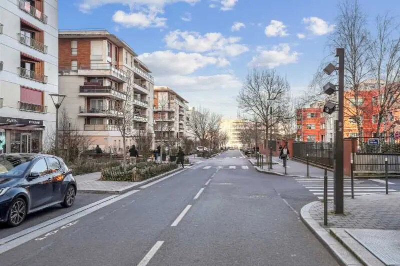 10 Mail Atlantis, Massy for lease - Building Photo - Image 2 of 3