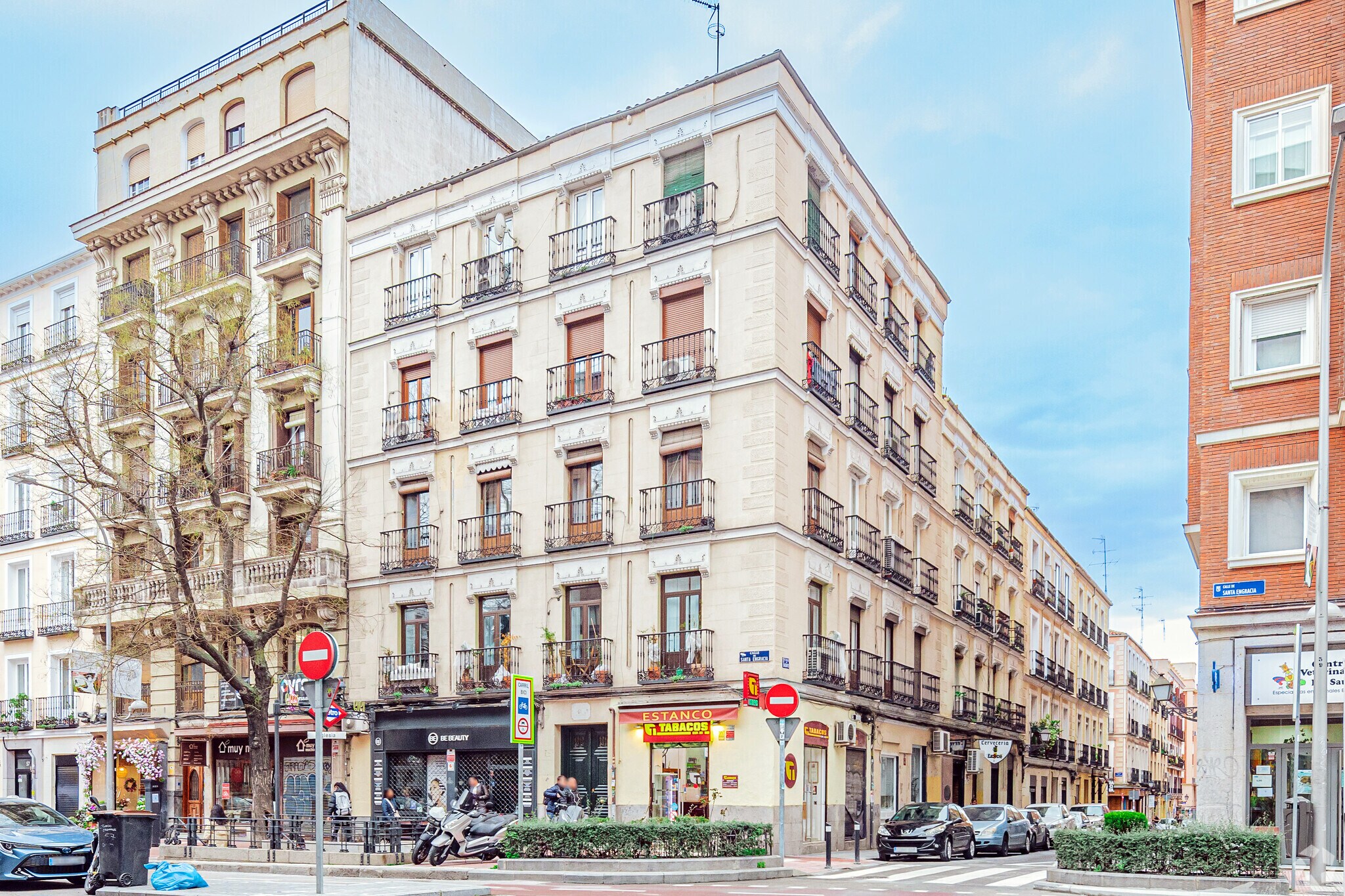 Calle de Santa Engracia, 61, Madrid, Madrid for sale Primary Photo- Image 1 of 3