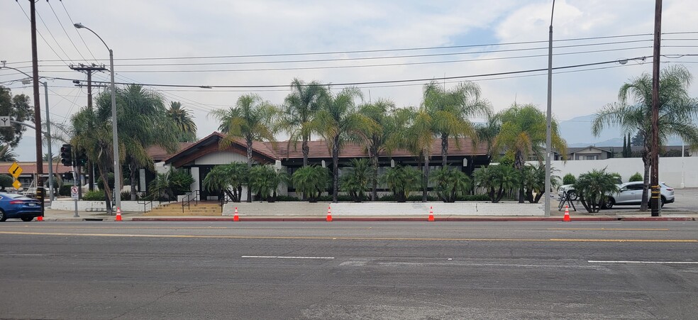 401 E Foothill Blvd, Pomona, CA for sale - Building Photo - Image 3 of 7