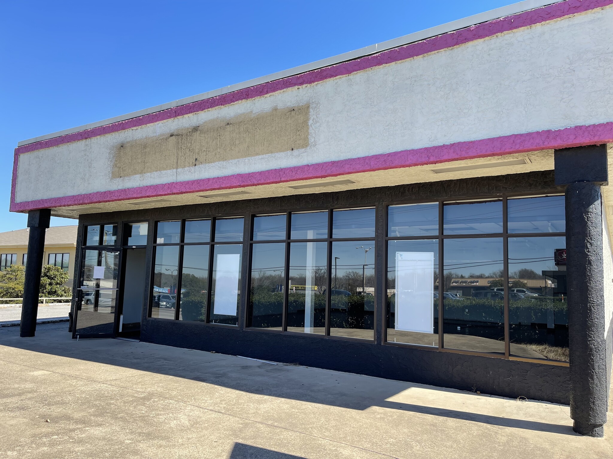 900 N Hampton Rd, DeSoto, TX for sale Building Photo- Image 1 of 1