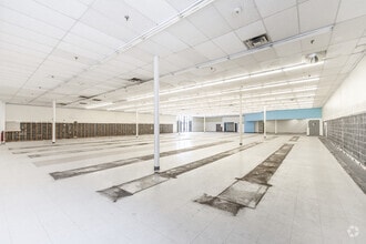 1350 15th St, Fort Lee, NJ for lease Interior Photo- Image 2 of 4