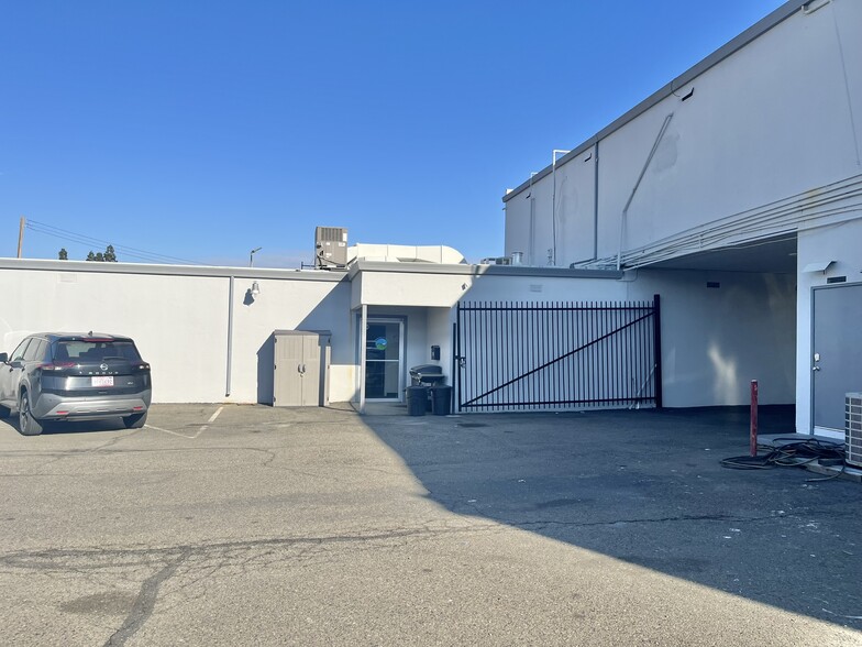 4619 Auburn Blvd, Sacramento, CA for lease - Building Photo - Image 3 of 8