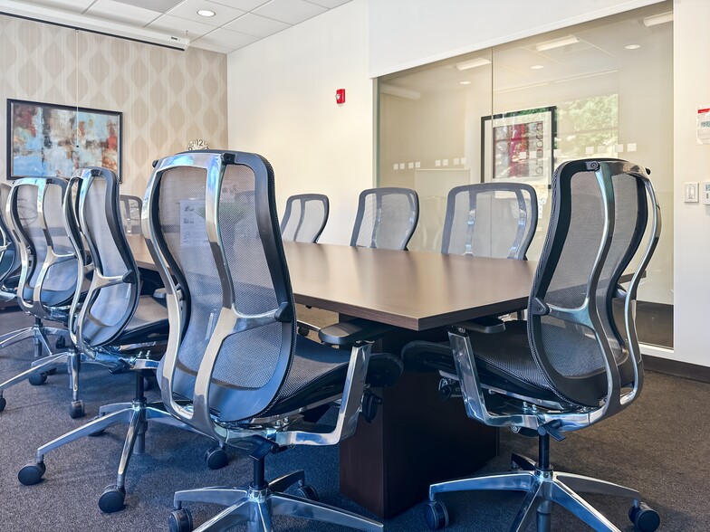 7250 Redwood Blvd, Novato, CA for lease - Interior Photo - Image 2 of 17