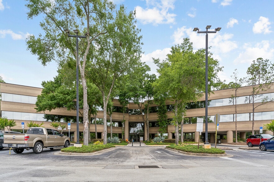 4106 W Lake Mary Blvd, Lake Mary, FL for lease - Primary Photo - Image 1 of 8