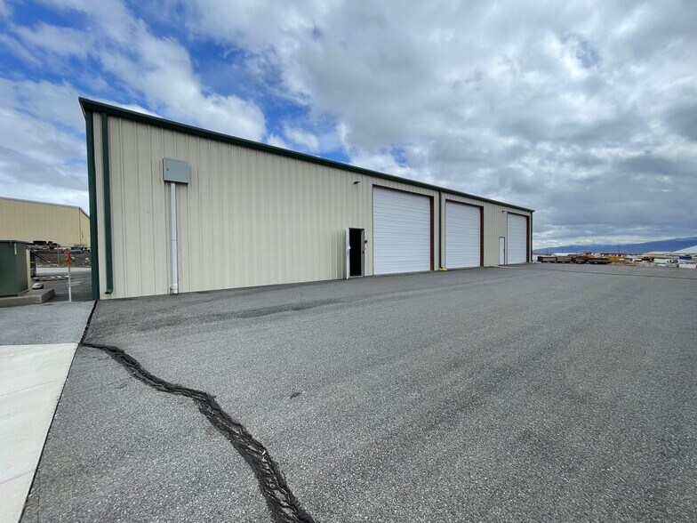 44 Miles Rd, Mound House, NV for sale - Building Photo - Image 1 of 1