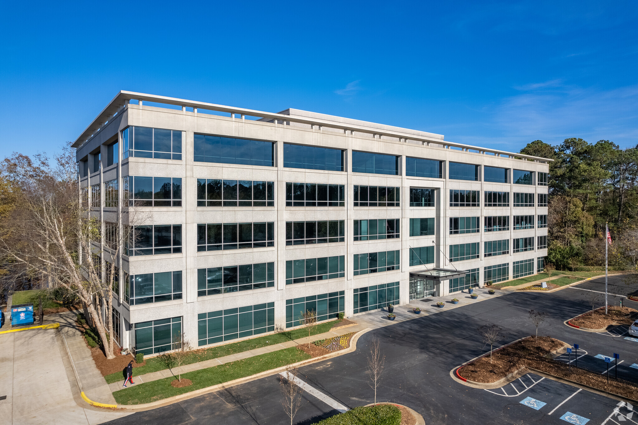 4501 North Point Pky, Alpharetta, GA for lease Building Photo- Image 1 of 11