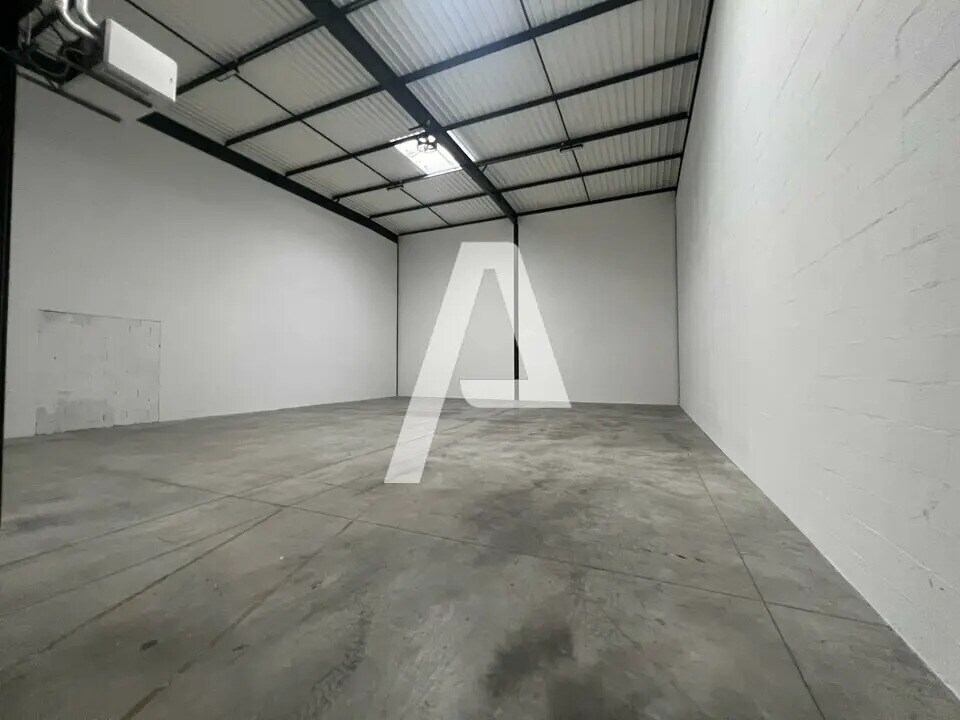 Flex in Lieusaint for lease Interior Photo- Image 1 of 6