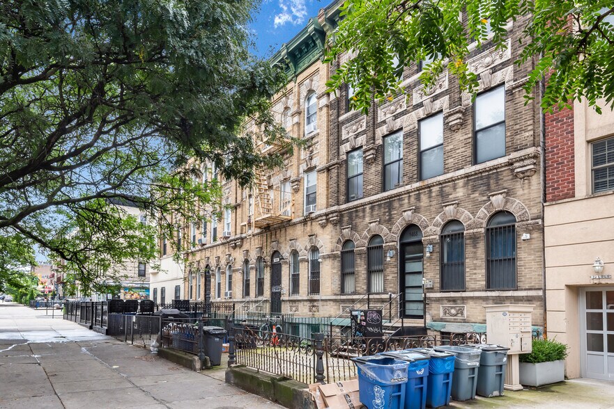 1470 Bushwick Ave, Brooklyn, NY for sale - Primary Photo - Image 1 of 1