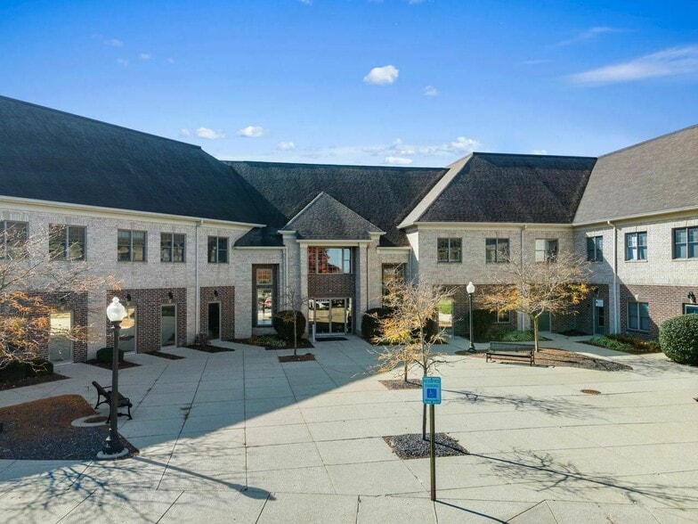 10412 Allisonville Rd, Fishers, IN for lease - Building Photo - Image 3 of 22