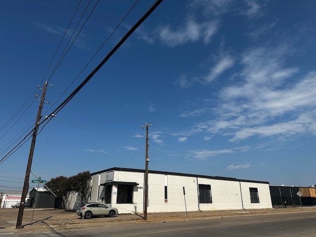 3530 Dilido Rd, Dallas, TX for sale - Building Photo - Image 2 of 7