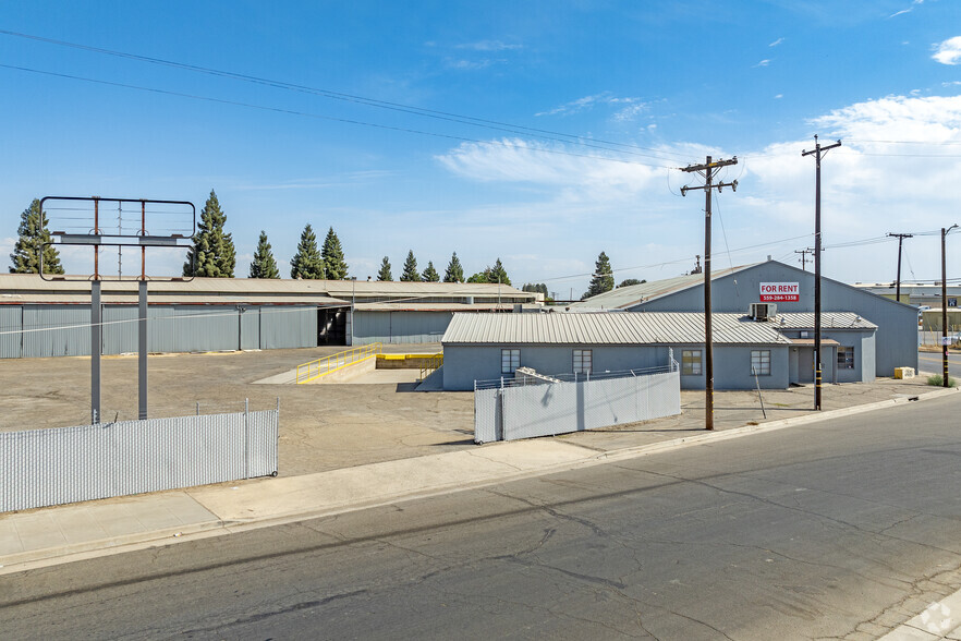 3200 E Central Ave, Fresno, CA for lease - Building Photo - Image 1 of 11