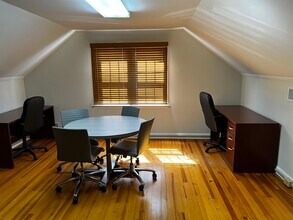 142 Queen St, Southington, CT for sale Interior Photo- Image 2 of 3