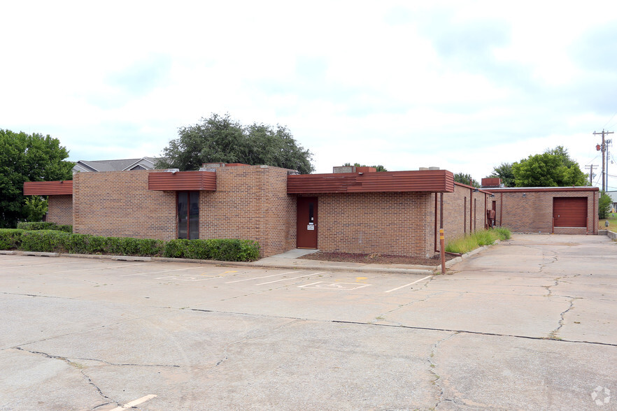 18 NE 53rd St, Oklahoma City, OK for sale - Building Photo - Image 2 of 3