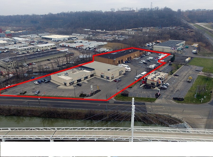 5525 Canal Rd, Valley View, OH 44125