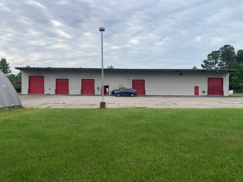 7640 Southrail Rd, North Charleston, SC for lease - Building Photo - Image 1 of 15