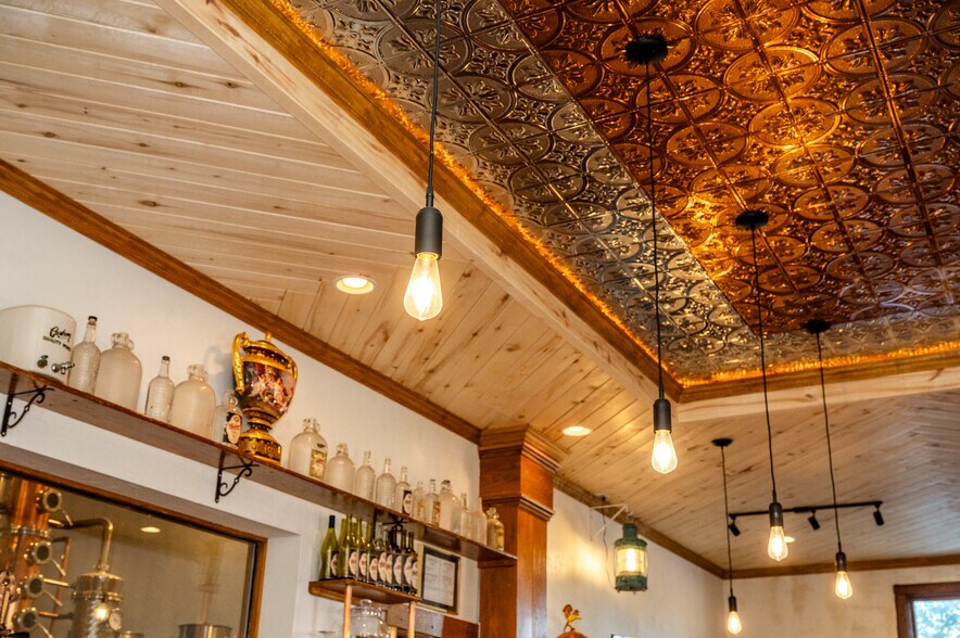 5301 Terry St Terry St, Mosca, CO for sale - Interior Photo - Image 2 of 38