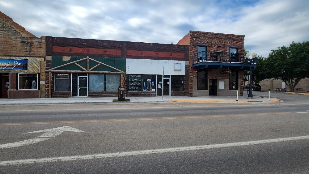 121 W Main St, Lewistown, MT for sale Primary Photo- Image 1 of 32