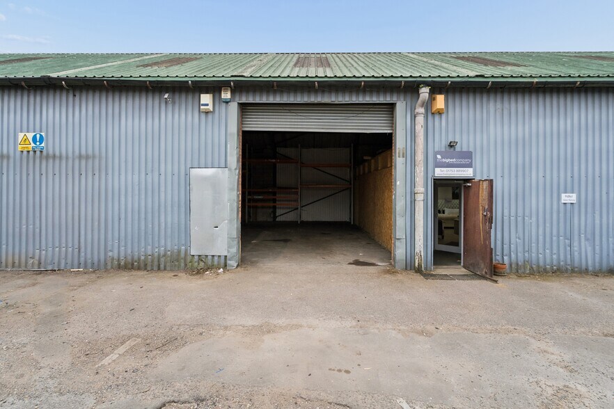 Oxford Rd, Gerrards Cross for lease - Building Photo - Image 3 of 11