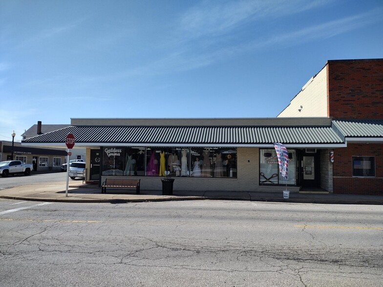 29-33 S Oak St, Union, MO for sale - Building Photo - Image 2 of 10