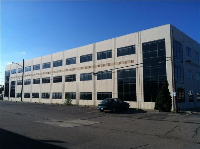 28800 Ryan Rd, Warren, MI for sale - Primary Photo - Image 1 of 1