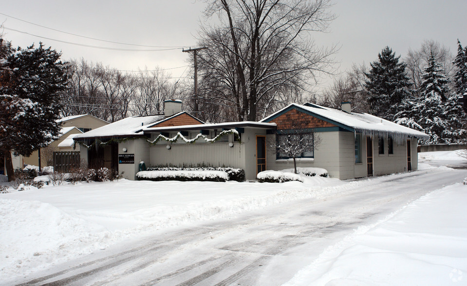 23611 Liberty St, Farmington, MI for sale - Building Photo - Image 3 of 4