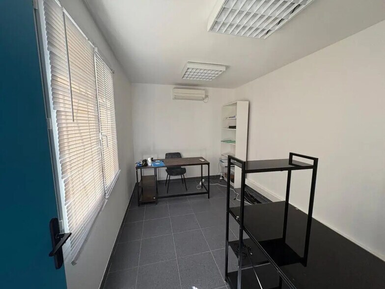 Office in Carquefou for lease - Interior Photo - Image 3 of 12