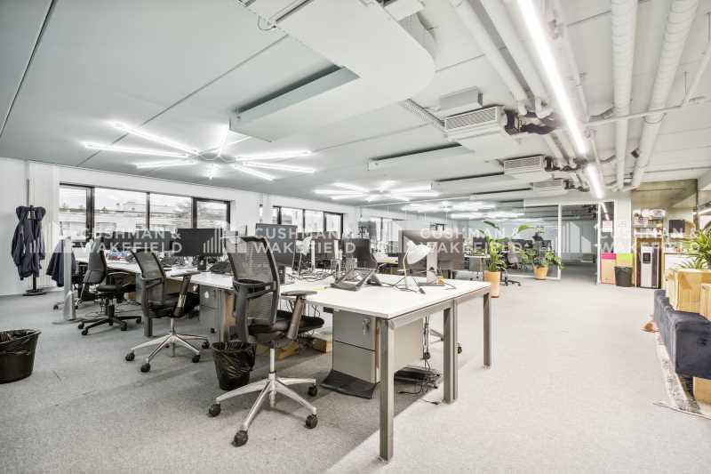 Office in Levallois-Perret for lease - Interior Photo - Image 2 of 13