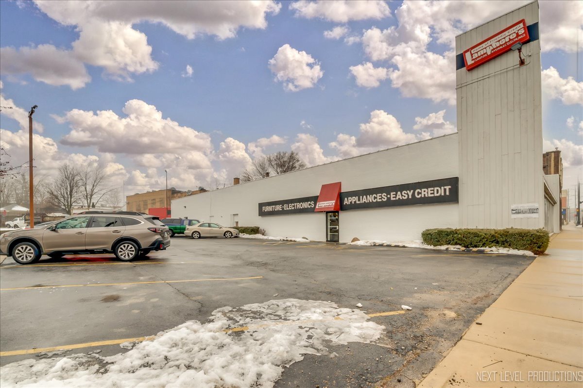 15 S Lake St, Aurora, IL for sale Building Photo- Image 1 of 1