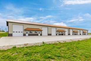 606 Stagecoach Rd, Grinnell, IA 50112 - Warehouse