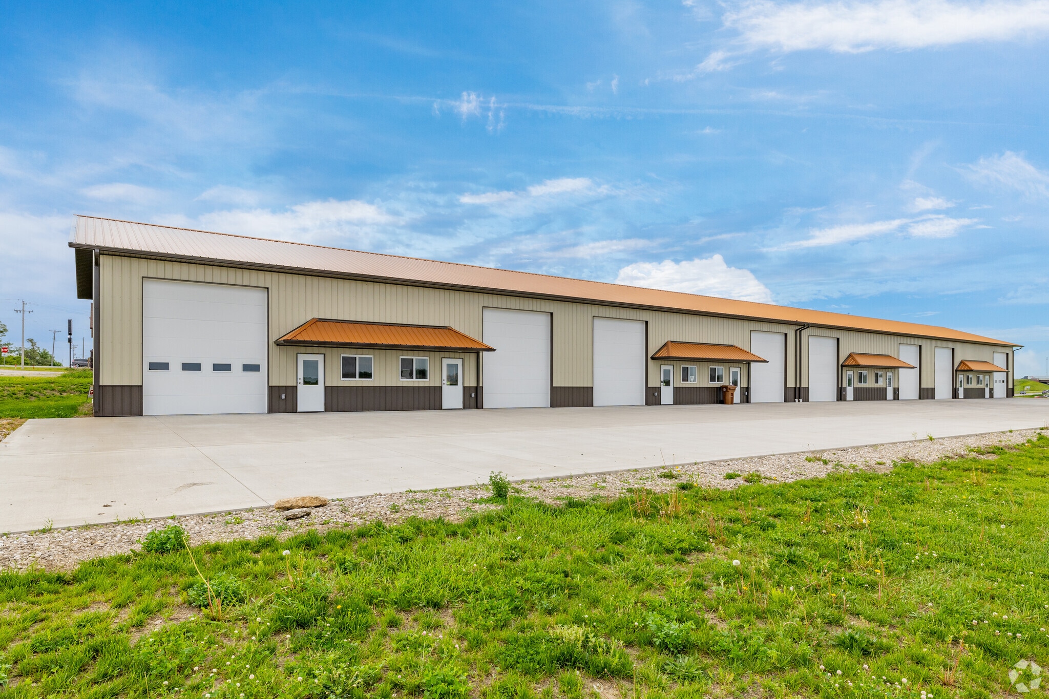 606 Stagecoach Rd, Grinnell, IA for lease Primary Photo- Image 1 of 13