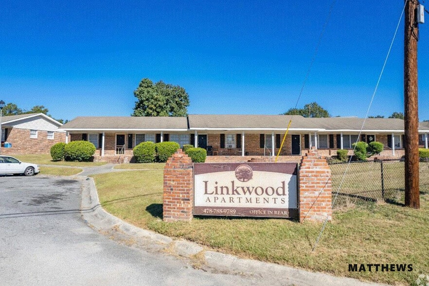 3389 Sherry Dr, Macon-Bibb, GA for sale - Building Photo - Image 2 of 3