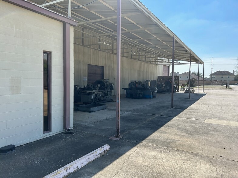 5510 Spring Stuebner Rd, Spring, TX for lease - Building Photo - Image 3 of 12