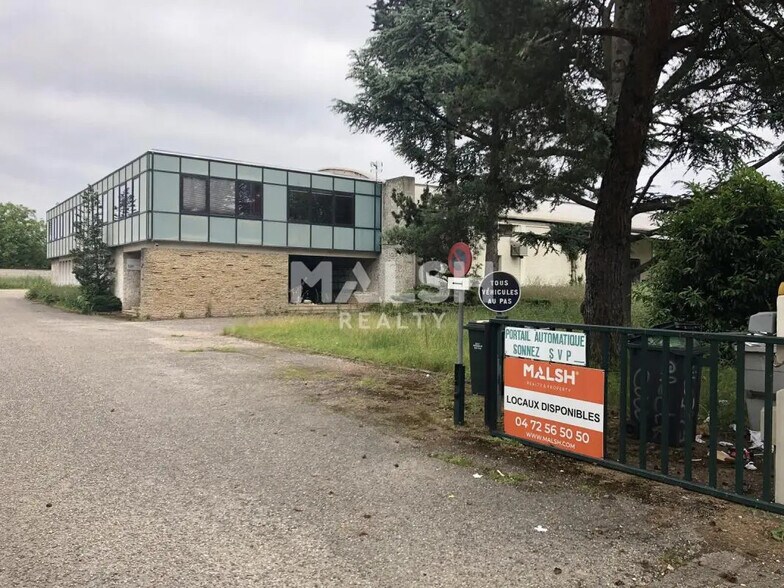 Flex in Décines-Charpieu for lease - Building Photo - Image 1 of 27