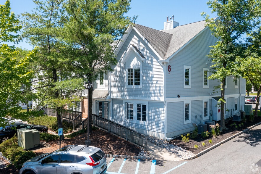 1 Bethany Rd, Hazlet, NJ for lease - Building Photo - Image 3 of 8