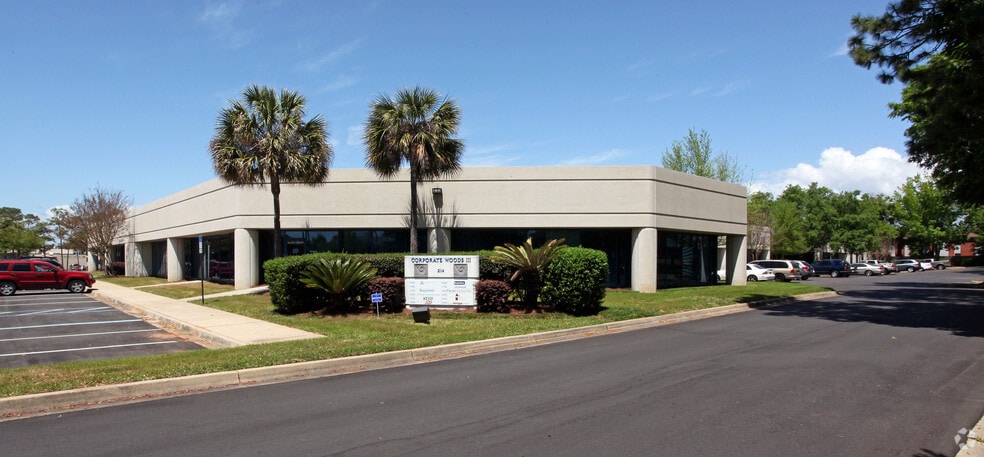 2114 Airport Blvd, Pensacola, FL for lease - Building Photo - Image 1 of 17