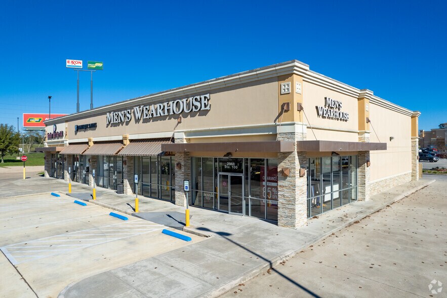 2960 I-45 Fwy N, Conroe, TX for sale - Primary Photo - Image 1 of 1