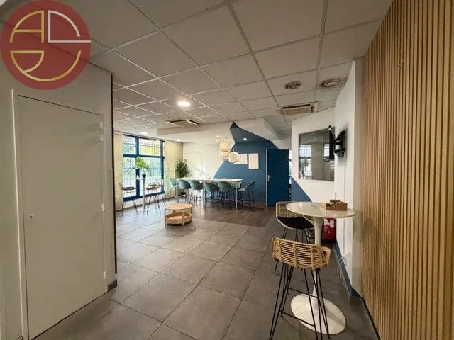 Office in Toulouse for lease - Interior Photo - Image 2 of 9