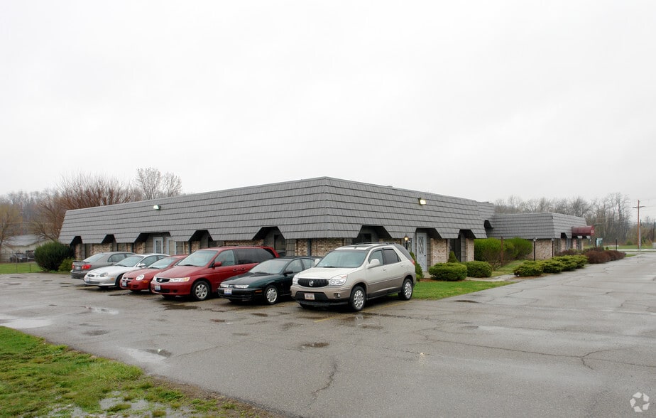 2112 Cherry Valley Rd, Newark, OH for lease - Building Photo - Image 2 of 5