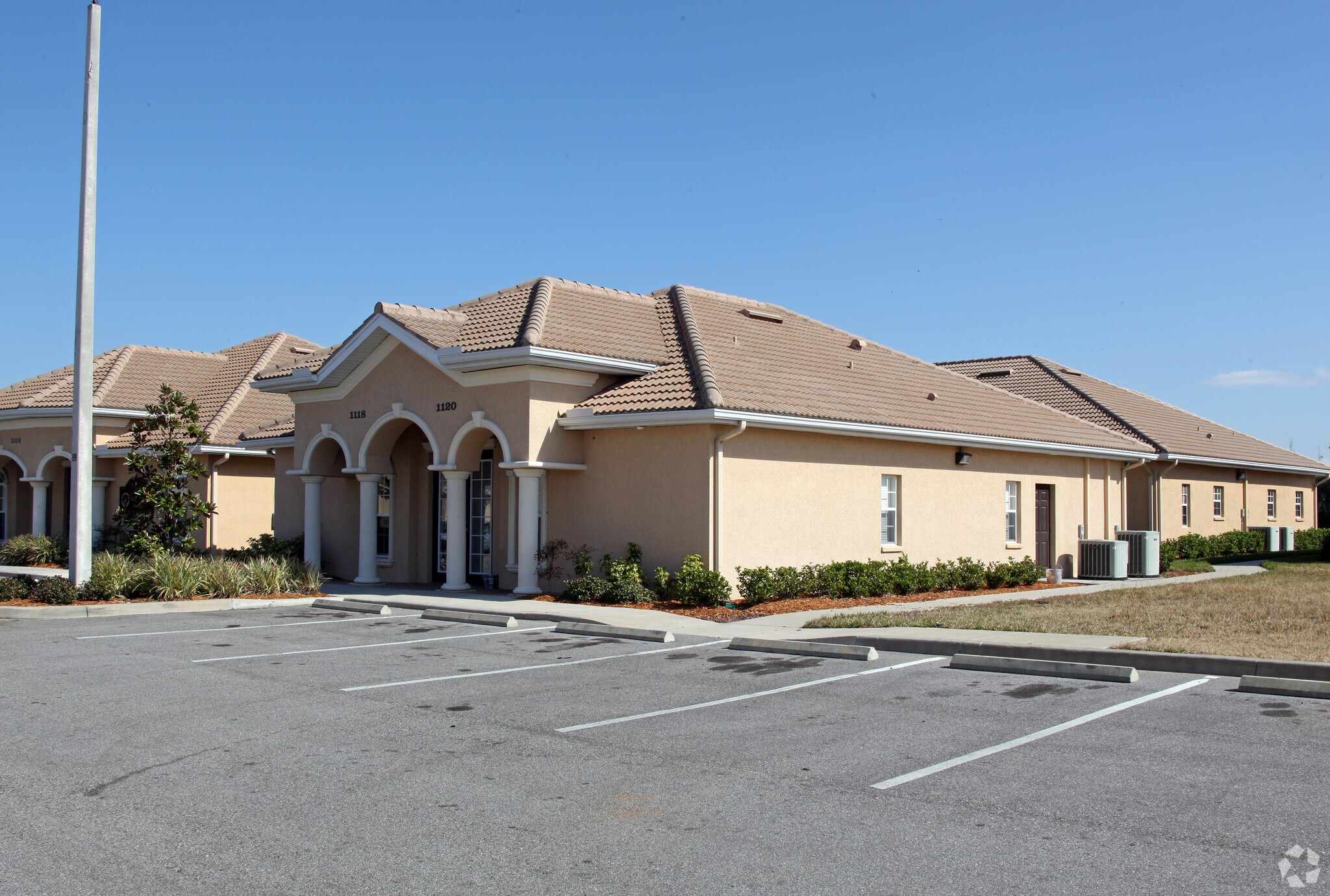 1118-1120 Kyle Wood Ln, Brandon, FL for sale Primary Photo- Image 1 of 1