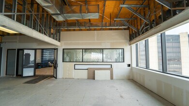 401 E Douglas Ave, Wichita, KS for lease Interior Photo- Image 2 of 8