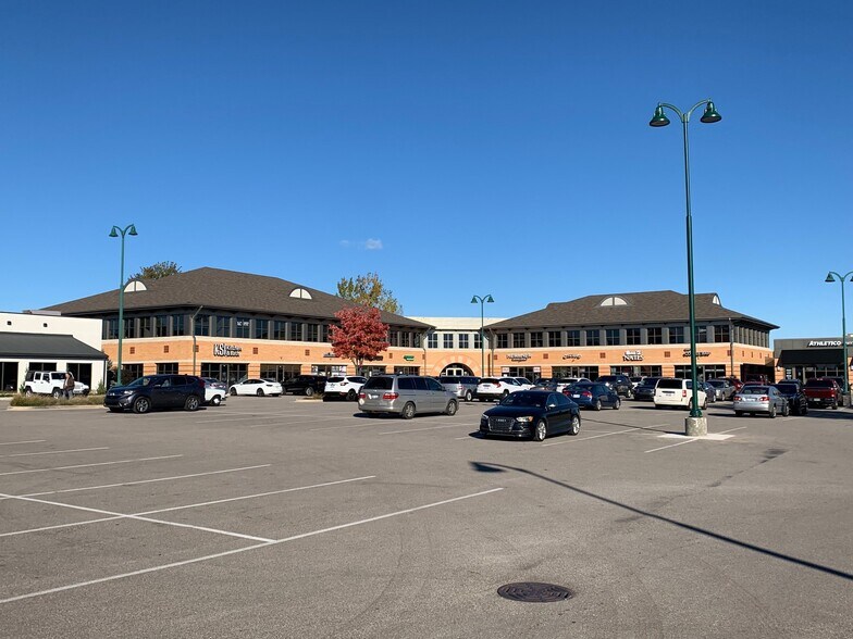 1600 E Beltline Ave NE, Grand Rapids, MI for lease - Building Photo - Image 1 of 10