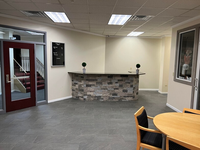 4764 Us-30 East, Greensburg, PA for lease - Building Photo - Image 3 of 8