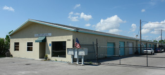 3313 Oleander Ave, Fort Pierce FL - Automotive Property