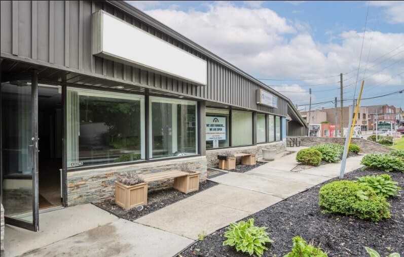 120 Laurel Rd, East Northport, NY for sale Building Photo- Image 1 of 1