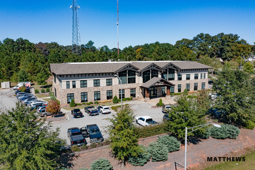 1075 Lafayette Pky, Lagrange, GA for sale - Building Photo - Image 1 of 6