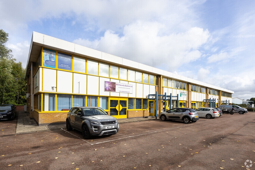 1-10 Horsted Sq, Uckfield for sale - Primary Photo - Image 1 of 1