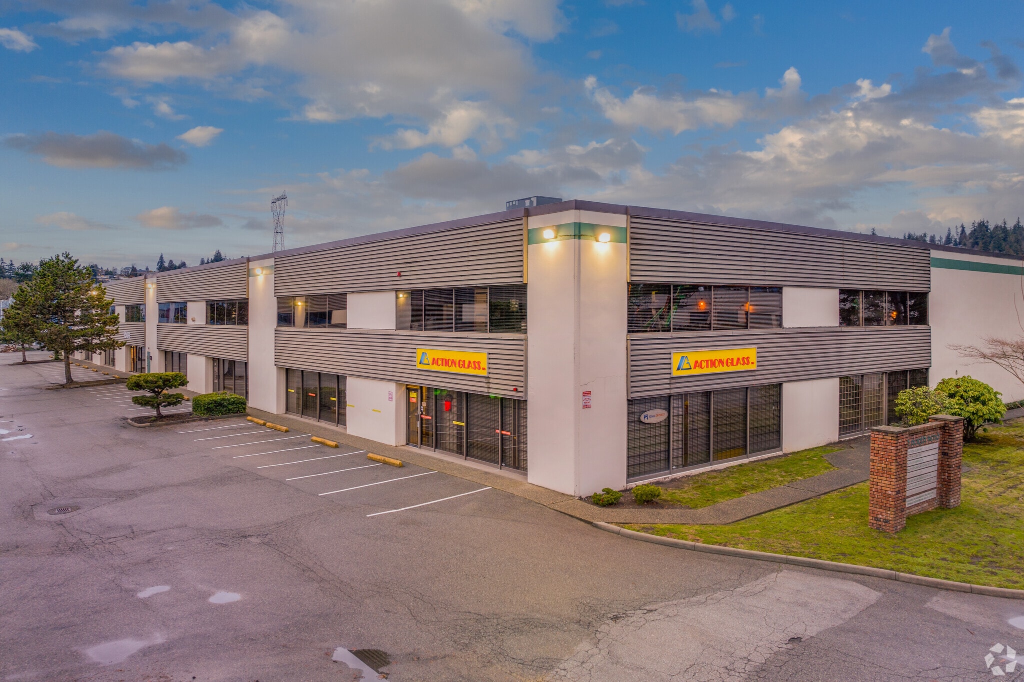 86 N Bend St, Coquitlam, BC for lease Primary Photo- Image 1 of 5