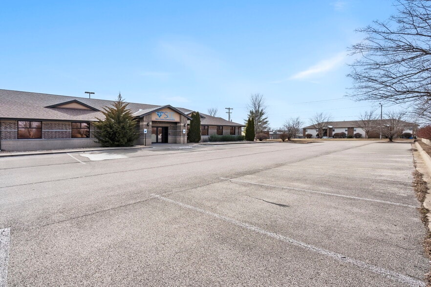 4136 South Scenic, Springfield, MO for lease - Building Photo - Image 2 of 41